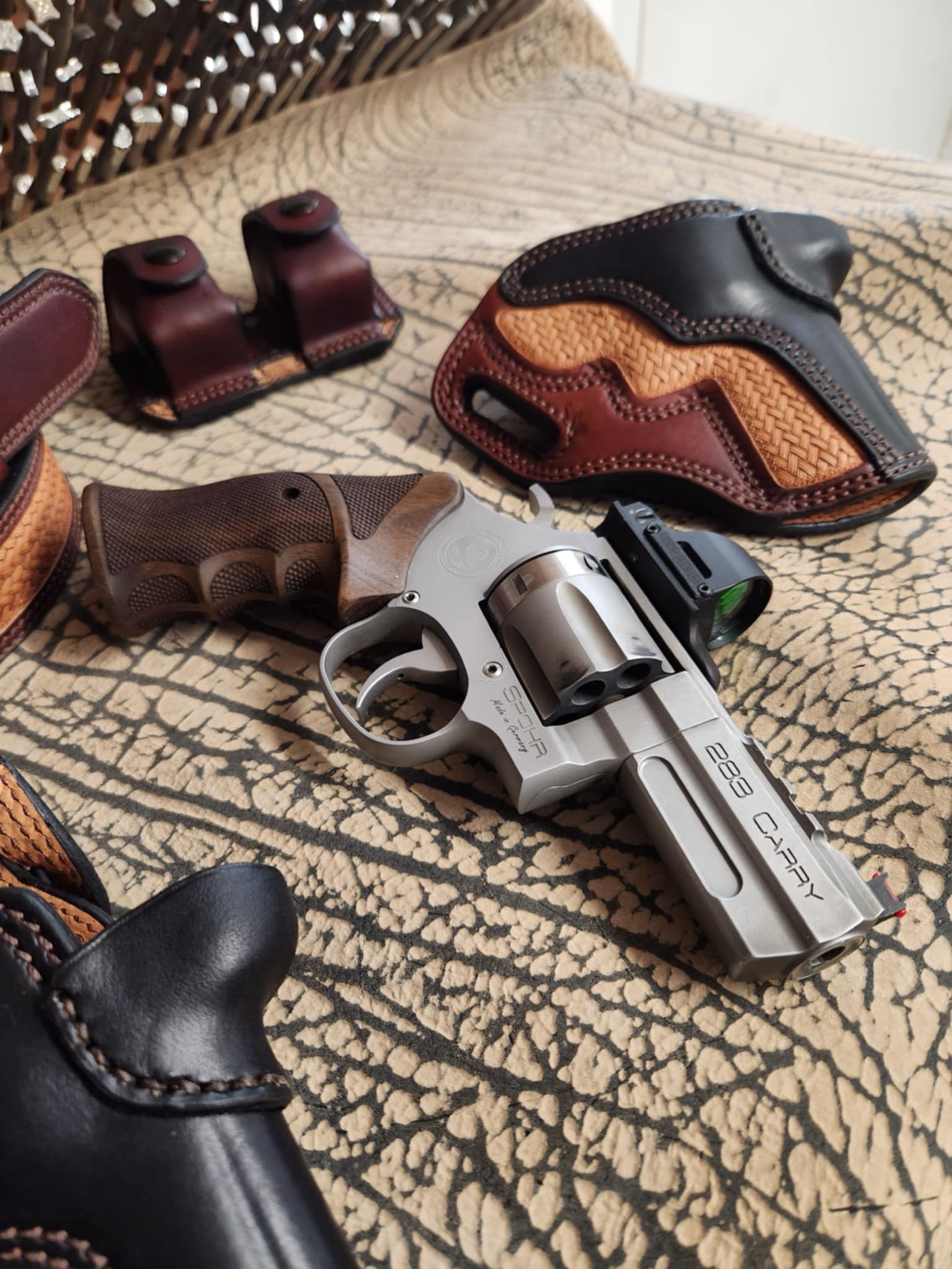 The Evolution of Reflex Sights by: Chris Rhodes